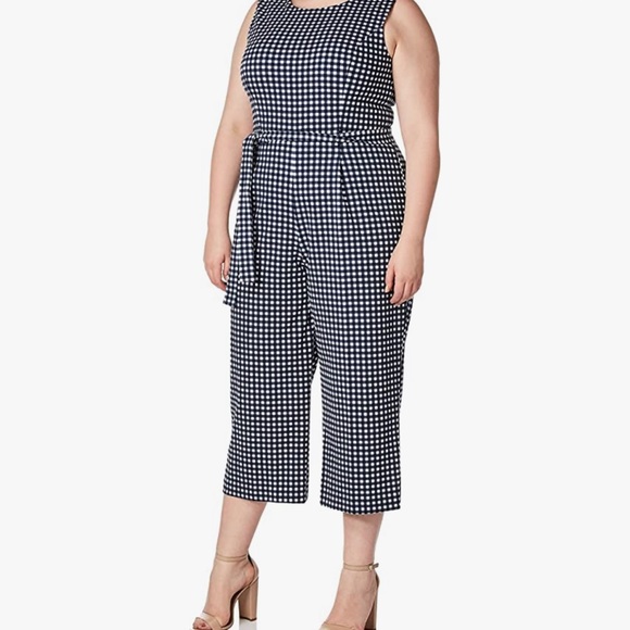 Tommy Hilfiger jumpsuit. - Picture 4 of 4